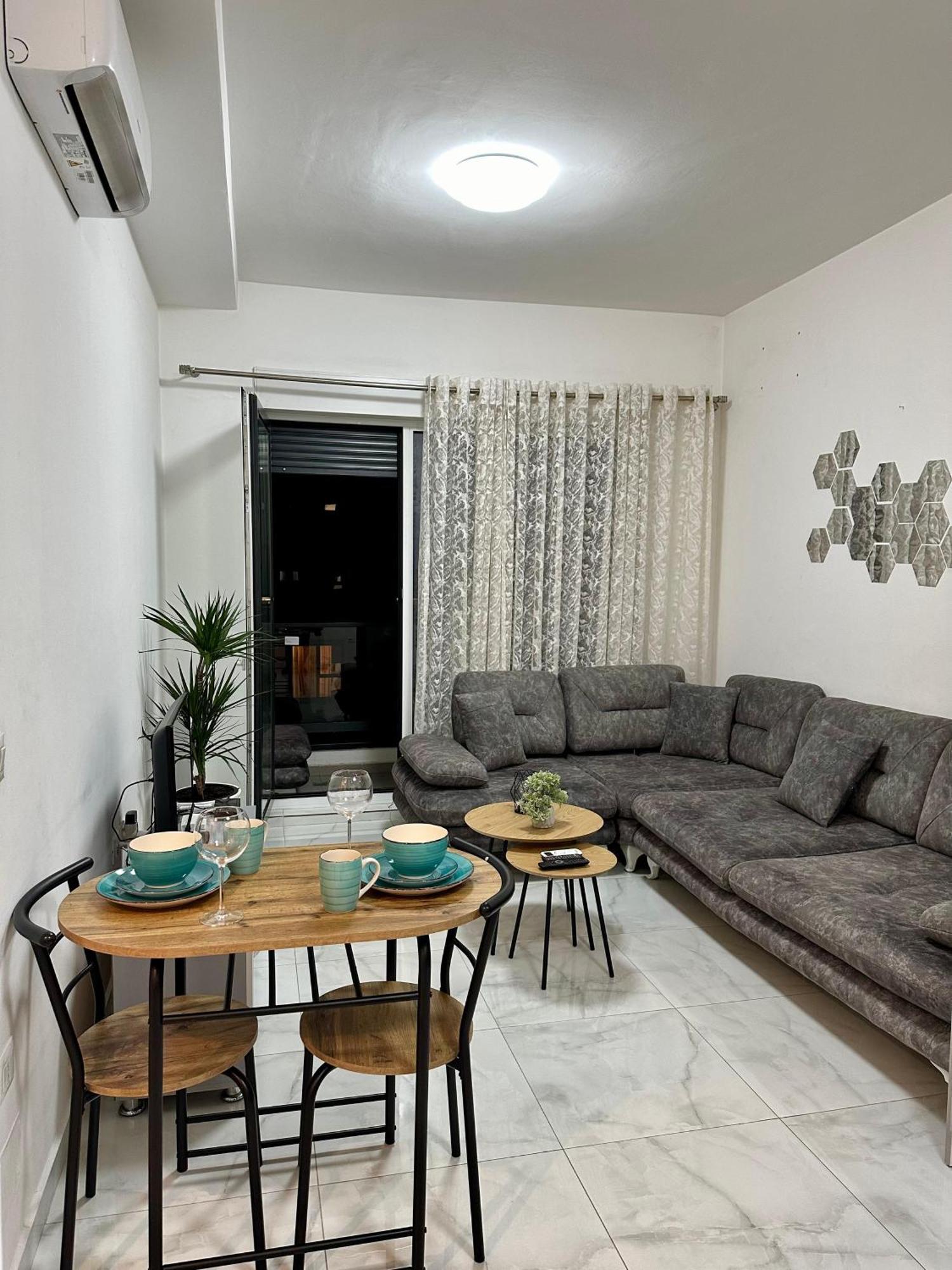 Second Home 1 Tiranë Luaran gambar
