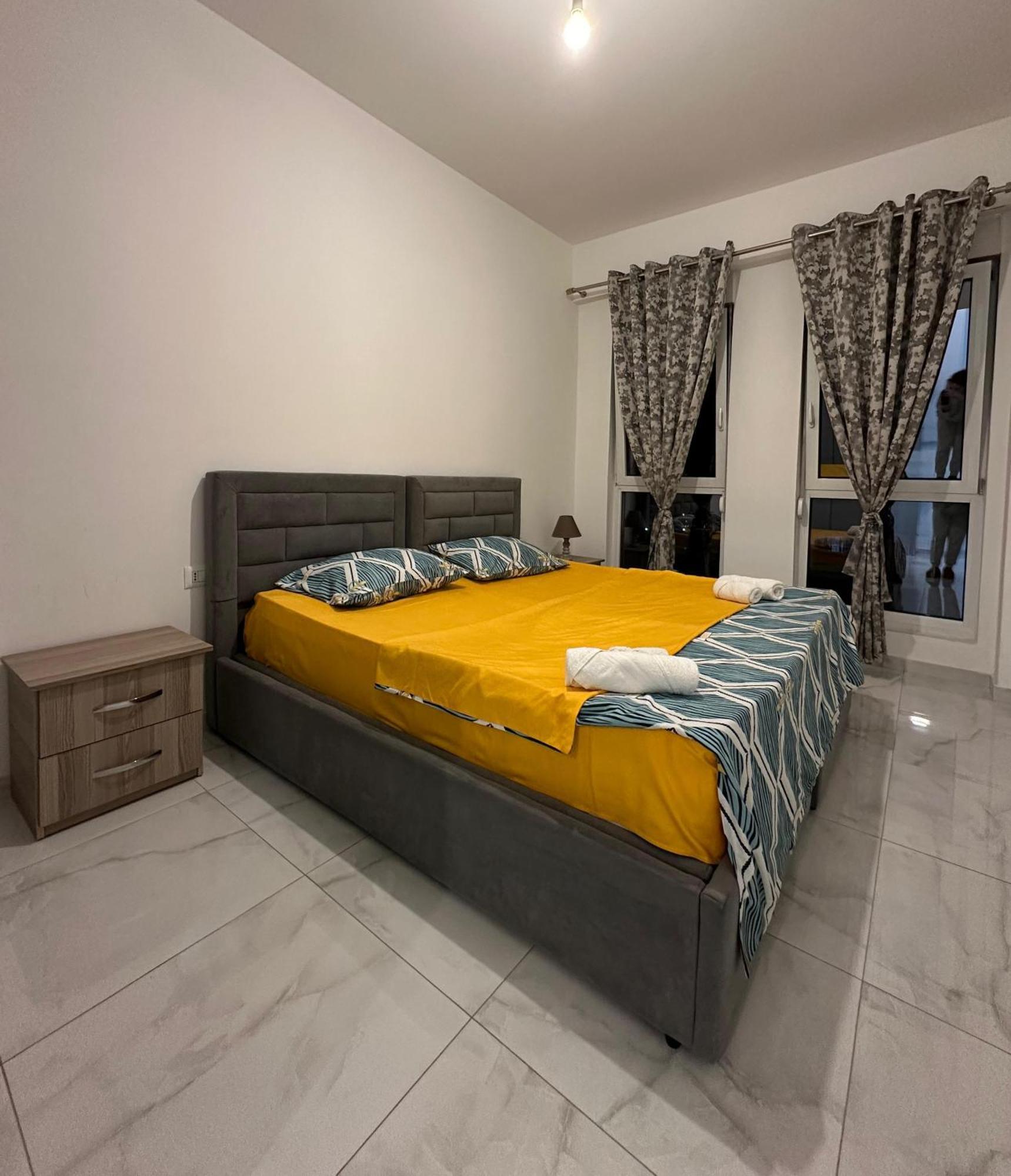 Second Home 1 Tiranë Luaran gambar